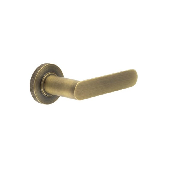 KENSINGTON LEVER HANDLE ON ROSE - (7 ROSE OPTIONS)